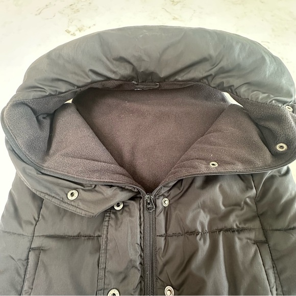 Old Navy Quilted Black Puffer Vest with button and zipper accents. Size Small. - Picture 9 of 12